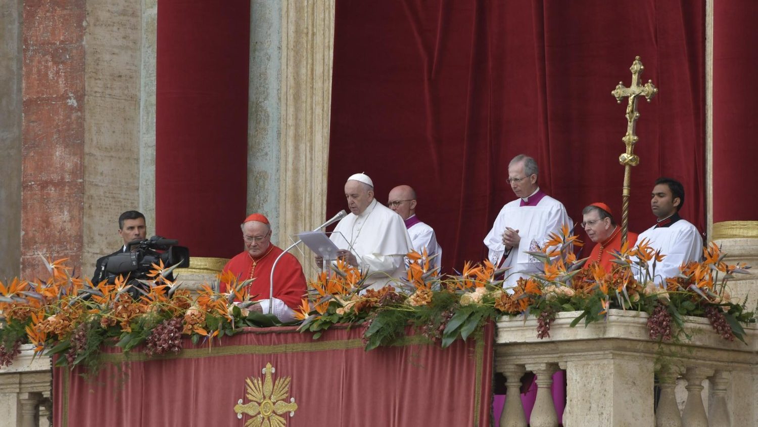 Papa Francesco Prega Per La Pace In Ucraina – Apostolic Nunciature In ...