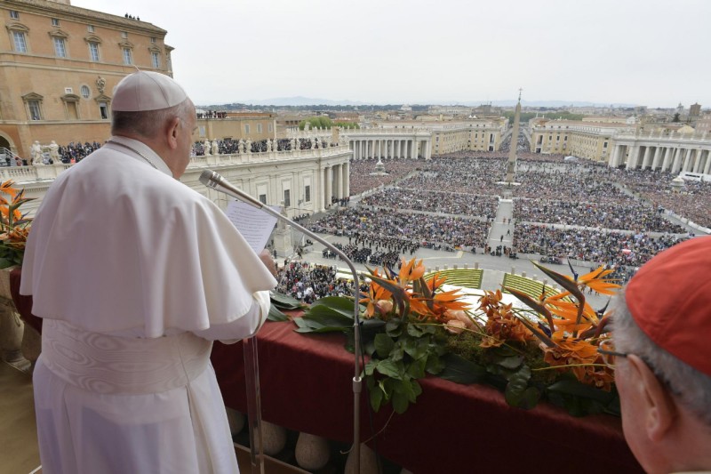 Papa Francesco Prega Per La Pace In Ucraina – Apostolic Nunciature In ...