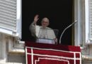 Papa Francesco: Continuiamo a pregare per la pace